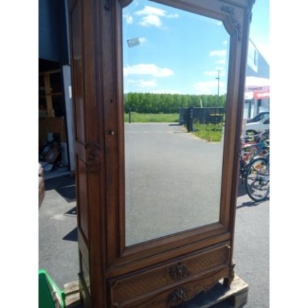 ARMOIRE A PORTE ITALIENNE EN NOYER