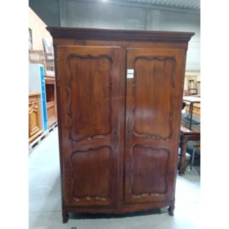 ARMOIRE EN MERISIER STYLE LOUIS XV