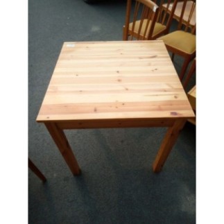 TABLE EN PIN