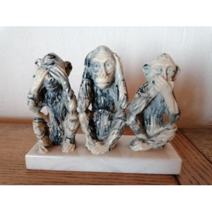 LES TROIS SINGES