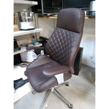 FAUTEUIL CUIR ETAT NEUF