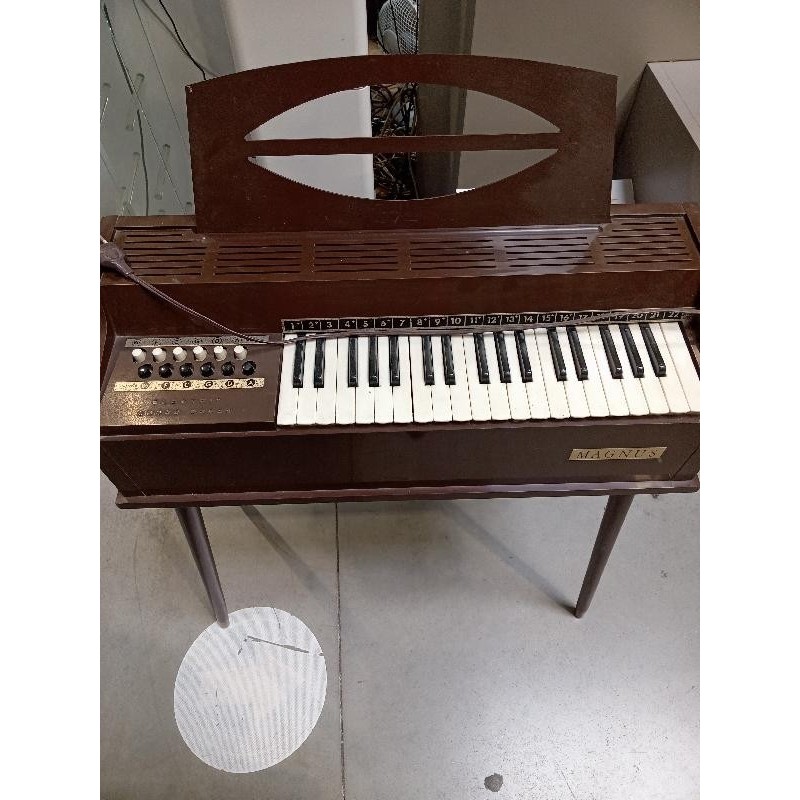 ORGUE ELECTRONIQUE MAGNUS 
