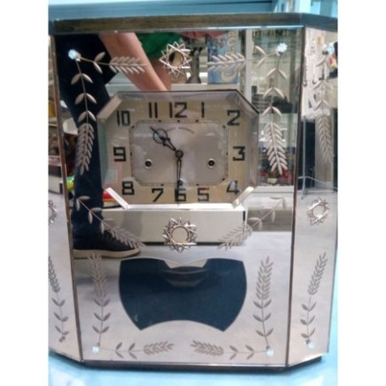 HORLOGE + CLE FOURNIE