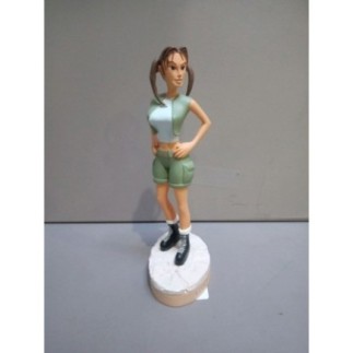 FIGURINE TOMB RAIDER  COUETTE