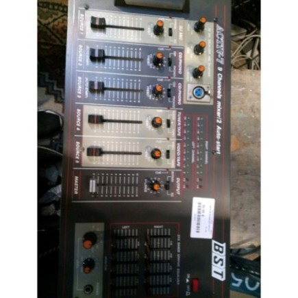 TABLE DE MIXAGE BST ACTIV-7 FONCTIONNELLE