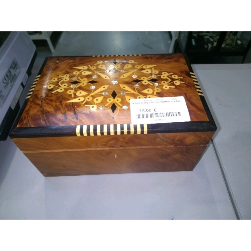 PETITE BOITE A BIJOUX EN RONCE + CLE