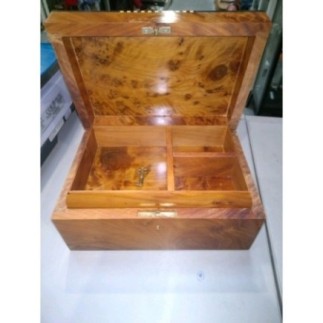 PETITE BOITE A BIJOUX EN RONCE + CLE