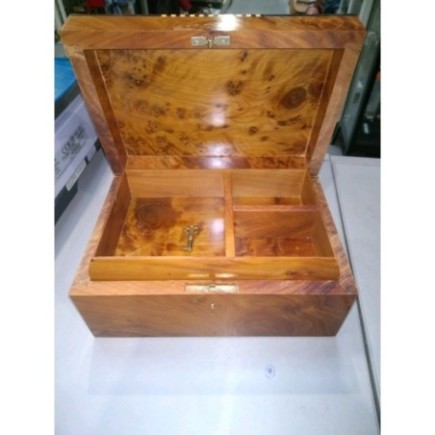 PETITE BOITE A BIJOUX EN RONCE + CLE