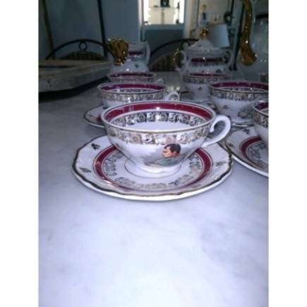 SERVICE A CAFE NAPOLEON ET JOSEPHINE