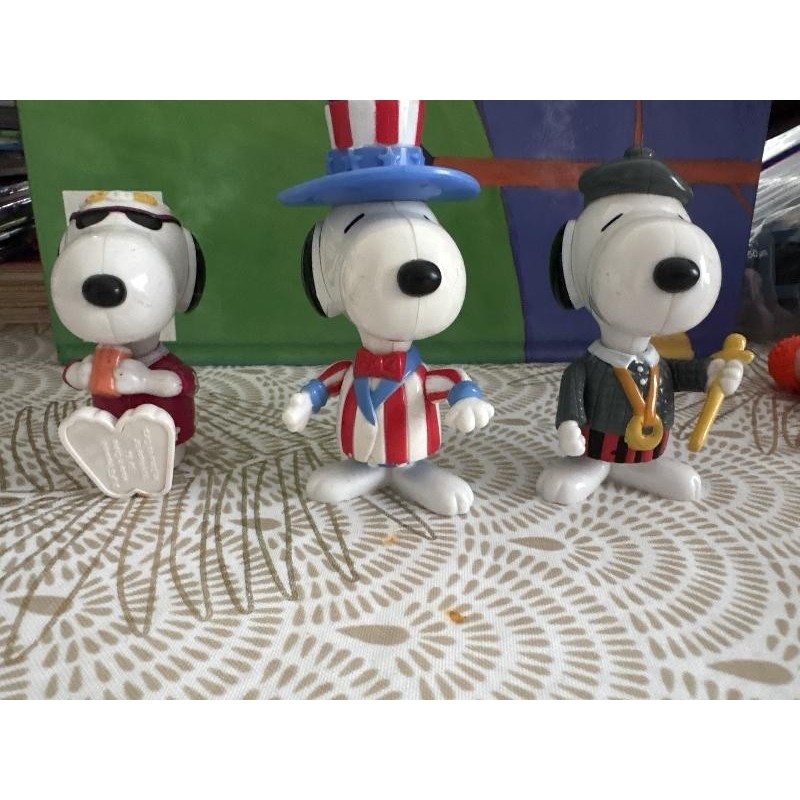 3 FIGURINES SNOOPY