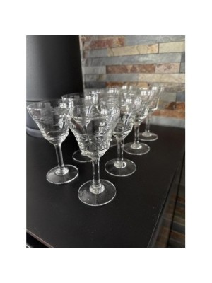 8 VERRES VINTAGE GRAVE 