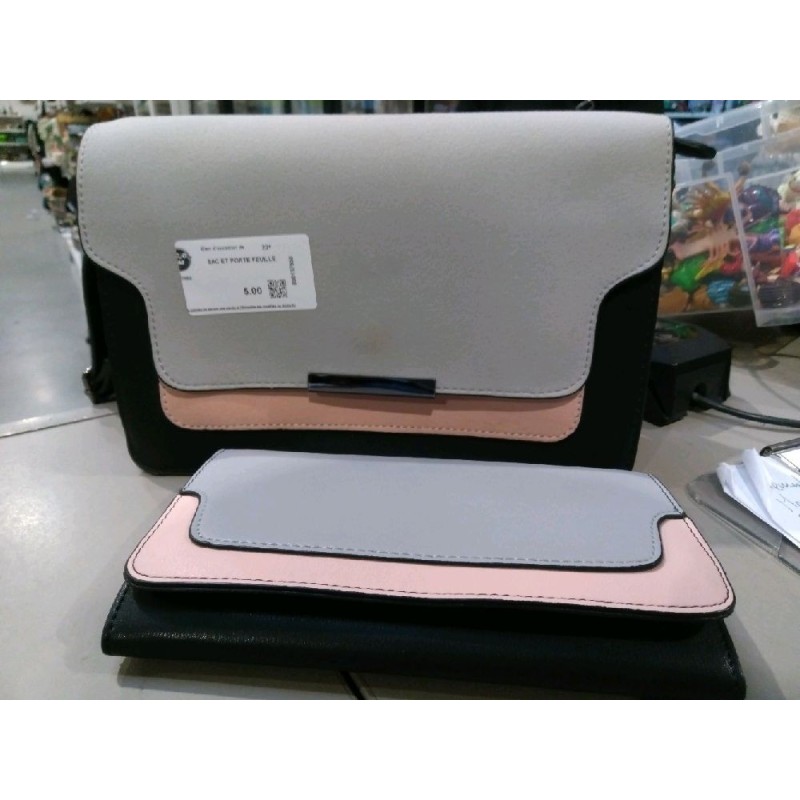 SAC ET PORTE FEUILLE 
