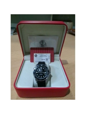 MONTRE OMEGA SEAMASTER 300 NOIR 