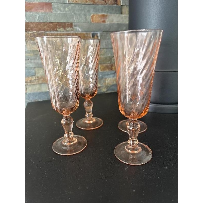 4 FLUTES ROSES 