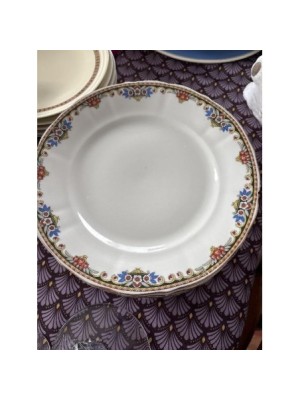 8 ASSIETTES PORCELAINE ANCIENNE 