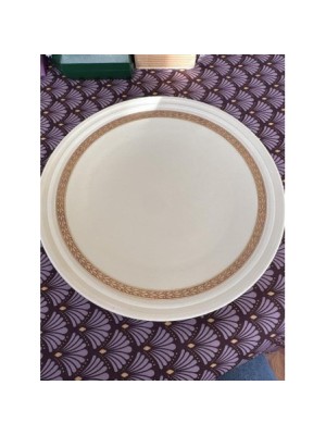 5 ASSIETTES BEIGE ET OR