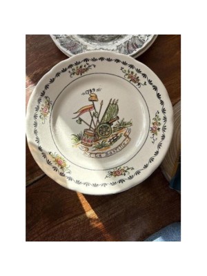 7 ASSIETTES REVOLUTIONNAIRES 