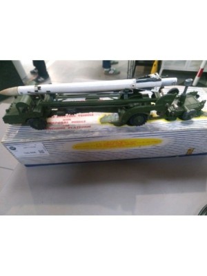 DINKY TOYS 666