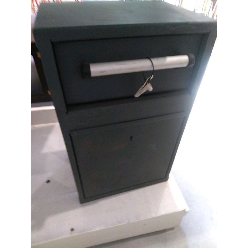 BOITE AUX LETTRE  DEPOT COLIS + 1 CLE