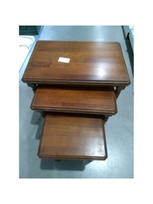 LOT 3 TABLES GIGOGNES