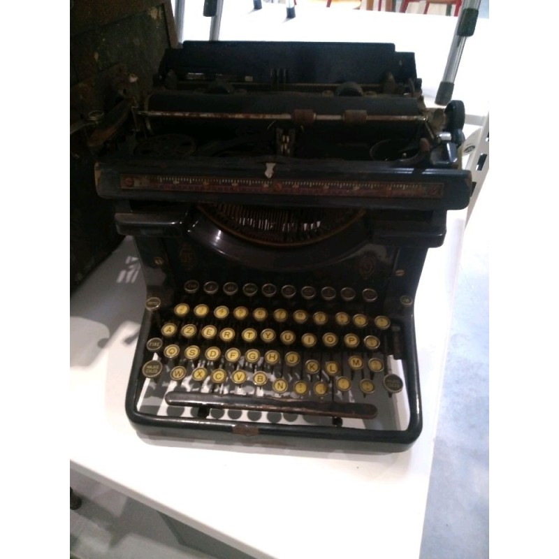 ANCIENNE MACHINE A ECRIRE JAPY