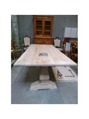 TABLE MONASTAIRE