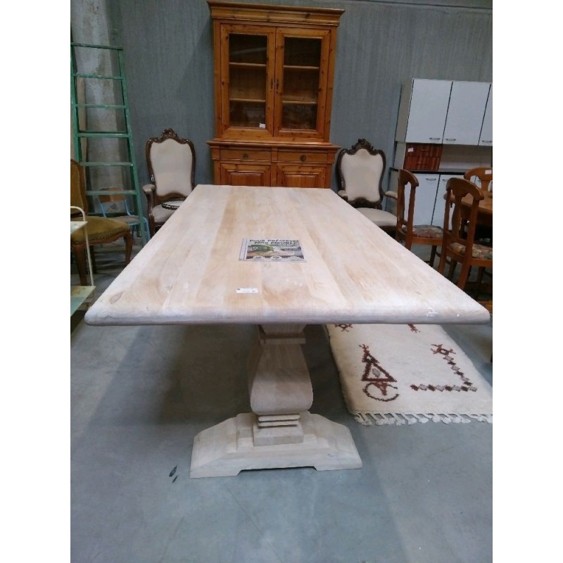 TABLE MONASTAIRE 