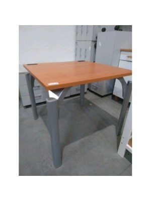 TABLE CARREE