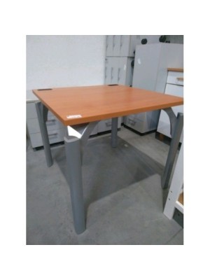 TABLE CARREE