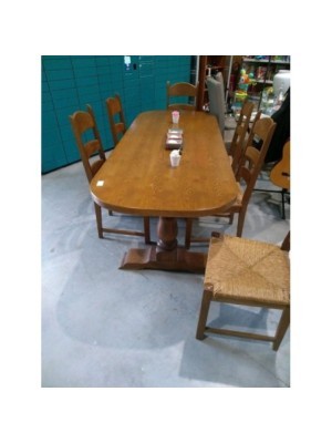 table monastaire avec 6 chaise